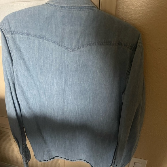 Chambray Denim button up with colored pocket large - Picture 4 of 4